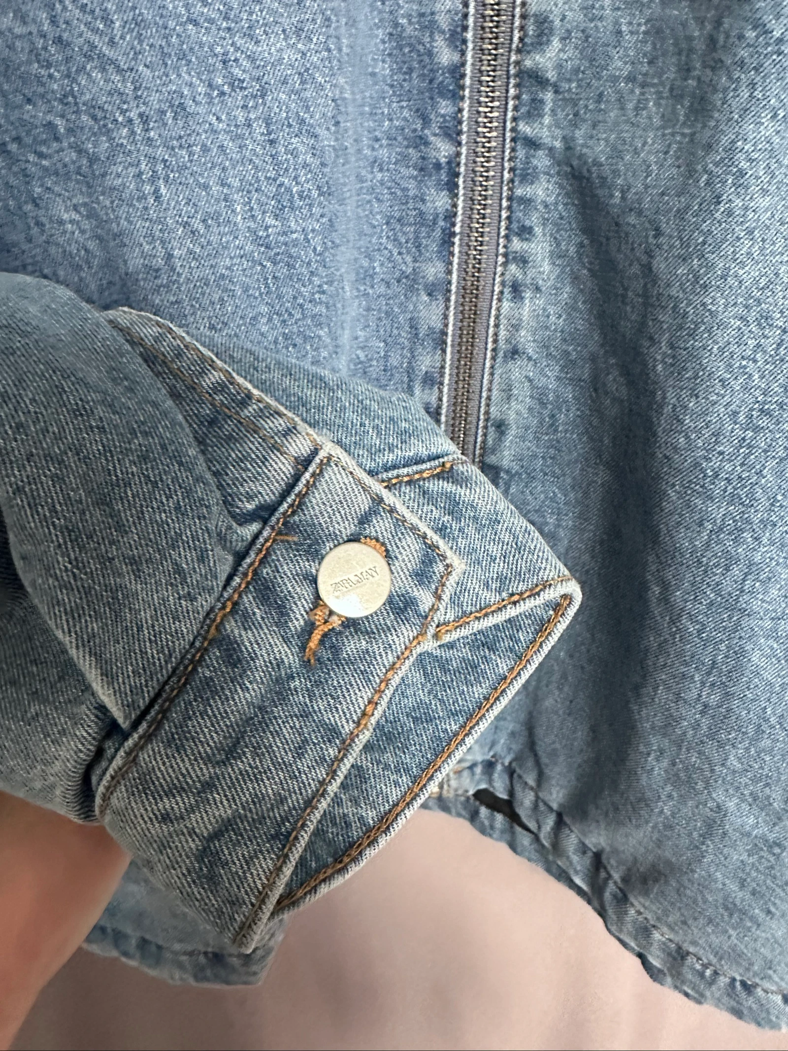 Zara light denim jacket size s – photo 4